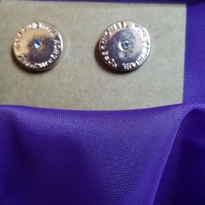 Cute  rhinestone studs